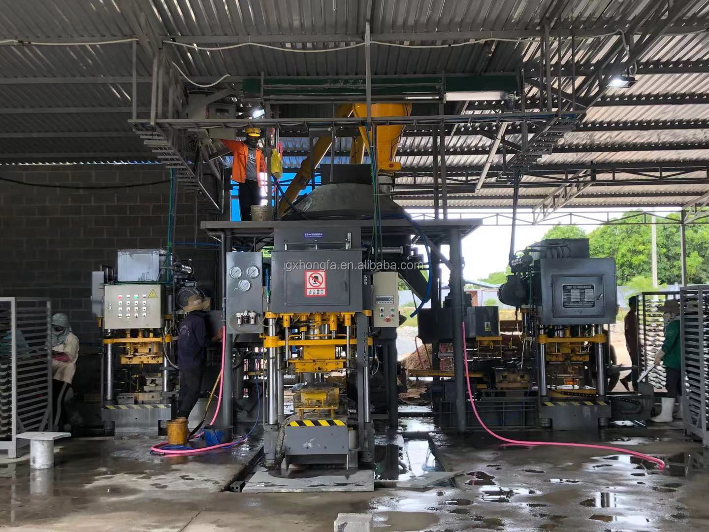 roof tile machine