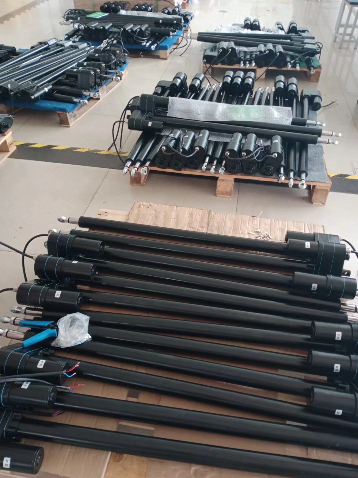 Pack the linear actuator.jpg Pack the linear actuator.jpg
